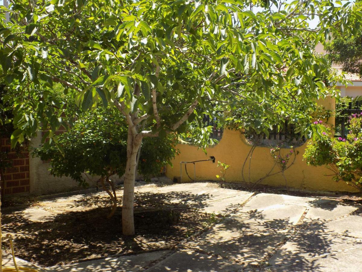 Casa Vacanze Gardenia Solanas  Exterior photo