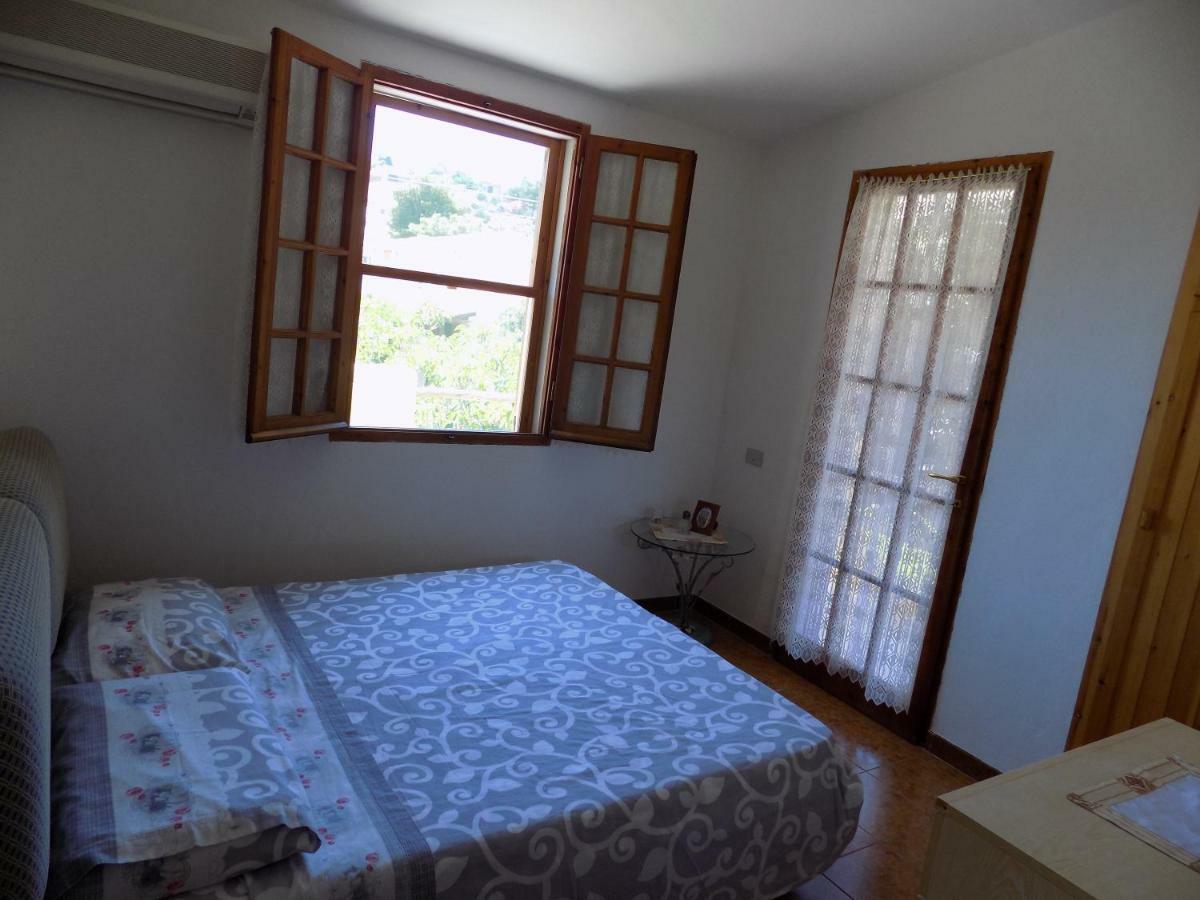 Casa Vacanze Gardenia Solanas  Exterior photo